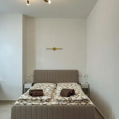 Bilocale Con Aria Condizionata E Wi Fi 코모